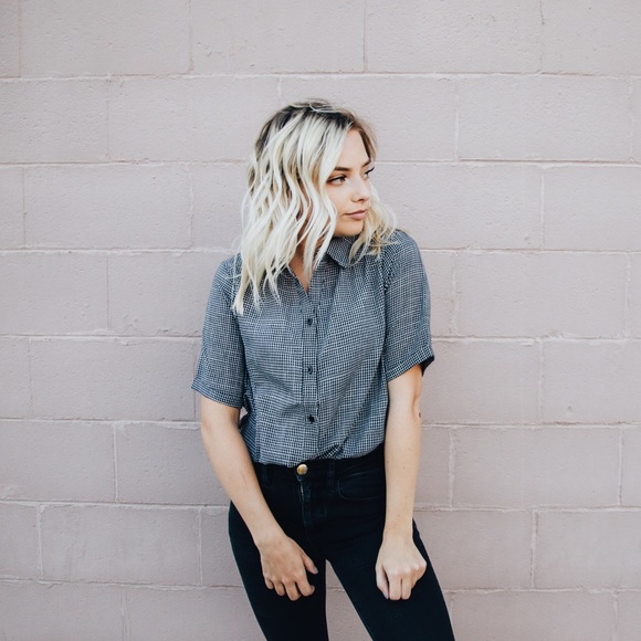 Button Up Top - Picture 5 of 5